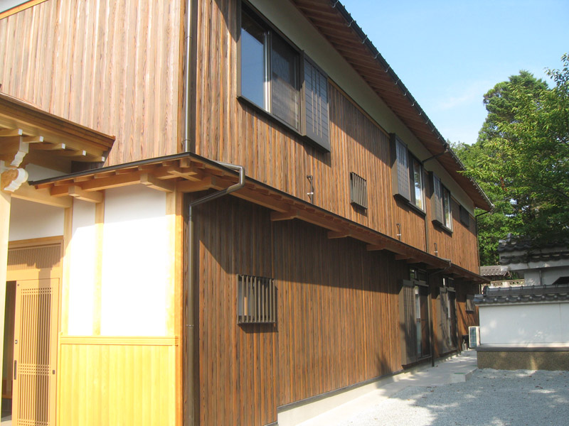 三木市上の丸町